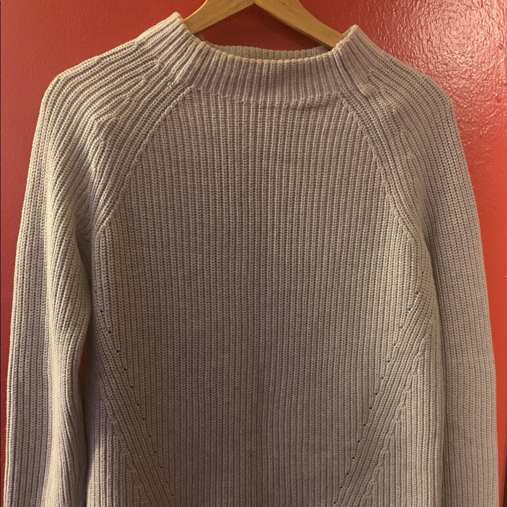 Gray thick sweater with pretty knit pattern